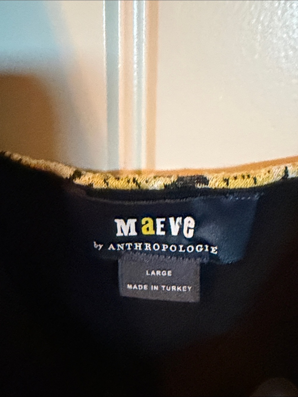 Maeve Button-Side Top Large - Picture 5 of 9